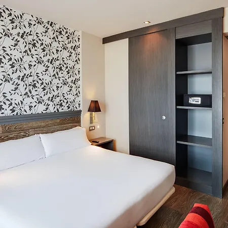 מלון Sercotel Plaza Feria 4*