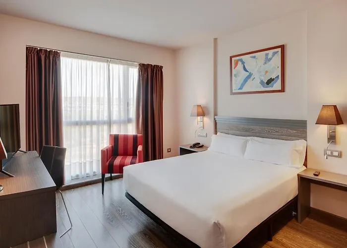 فندق Sercotel Plaza Feria 4*