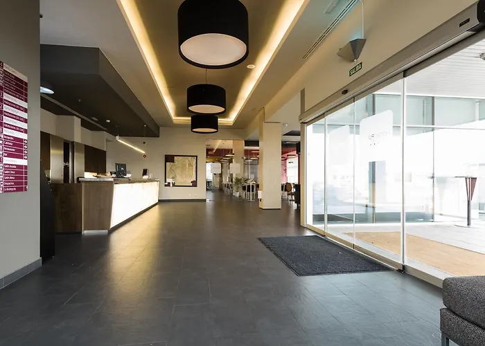 Sercotel Plaza Feria فندق سرقسطة